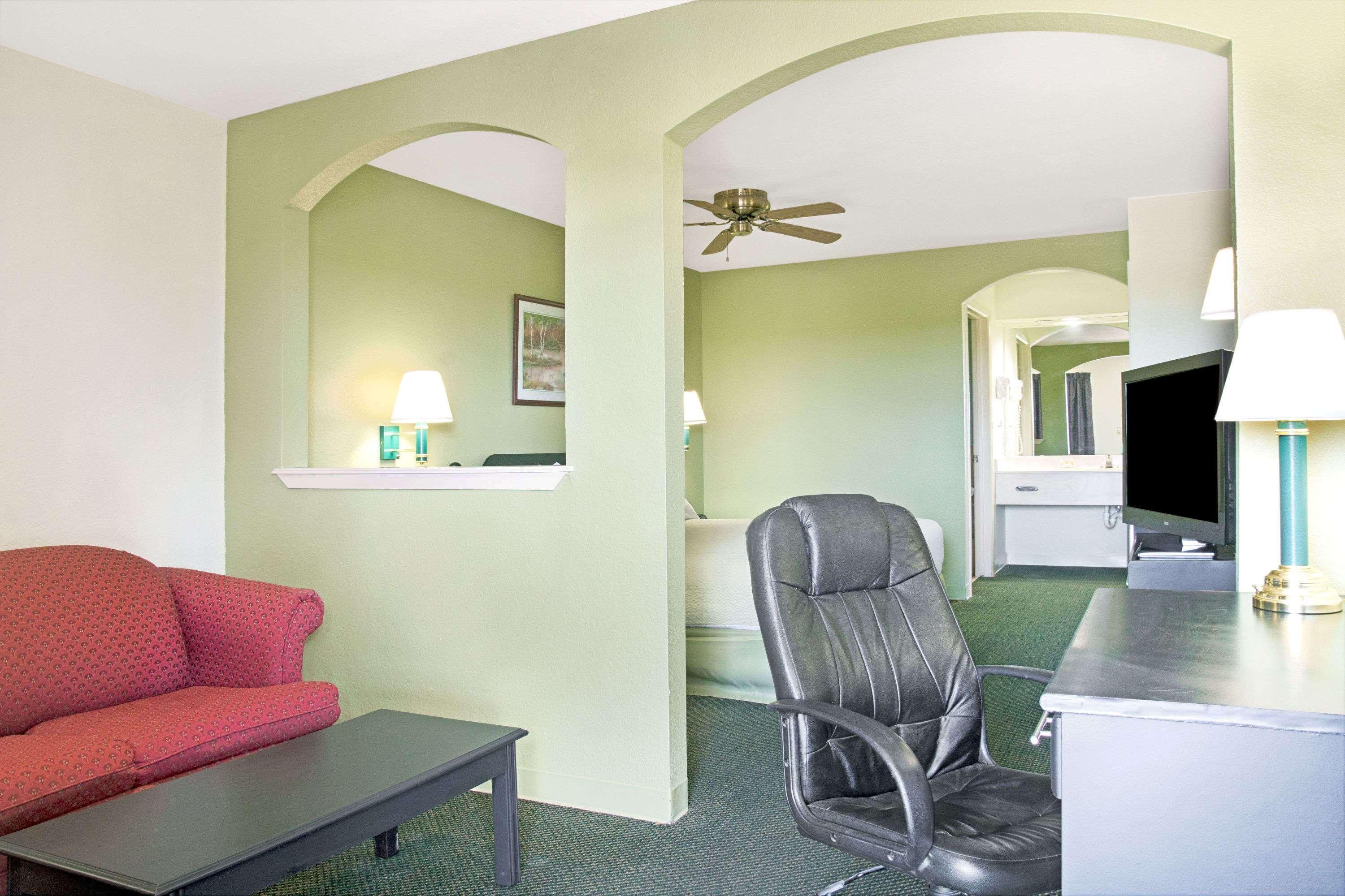 Days Inn By Wyndham El Campo Tx Esterno foto