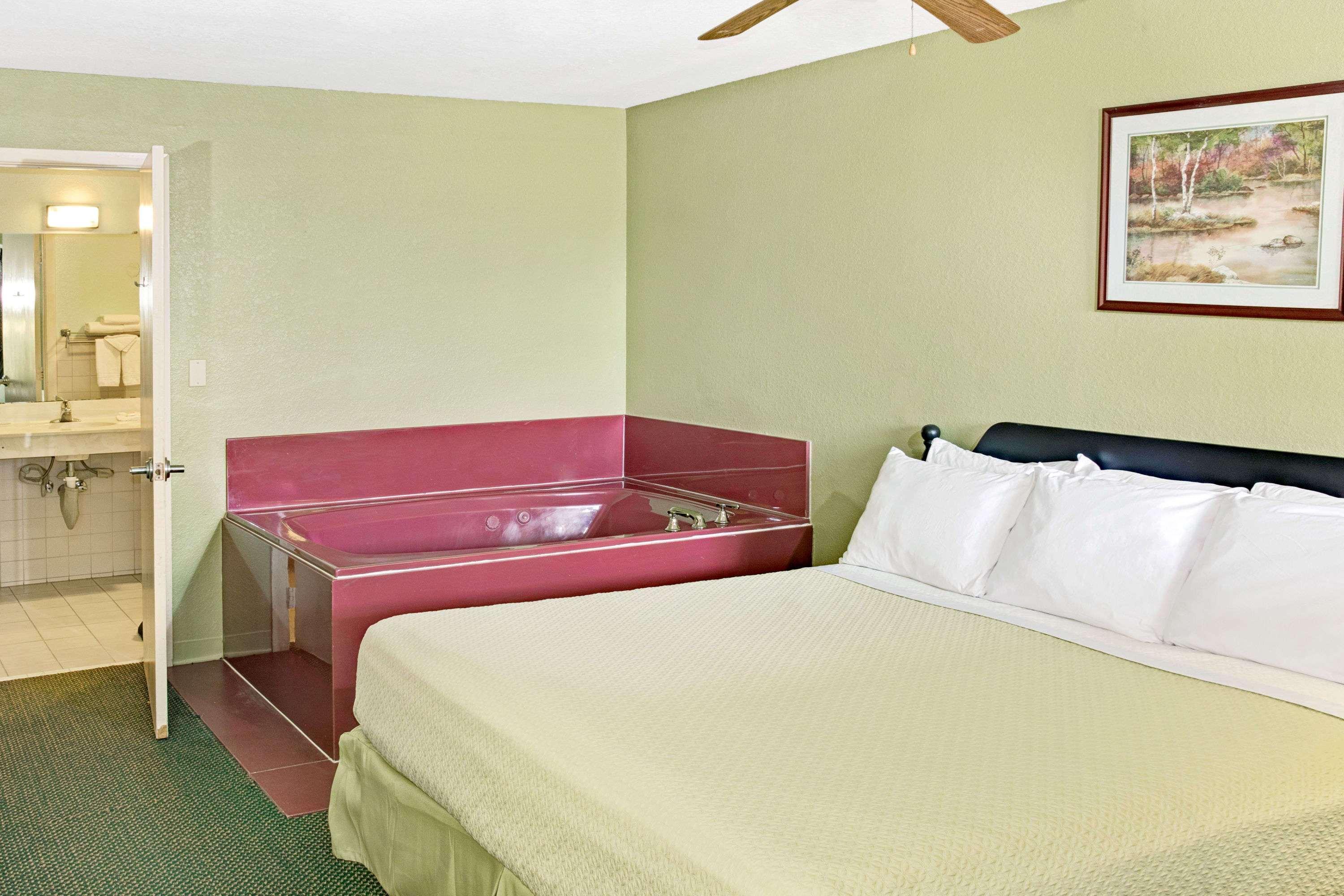 Days Inn By Wyndham El Campo Tx Esterno foto