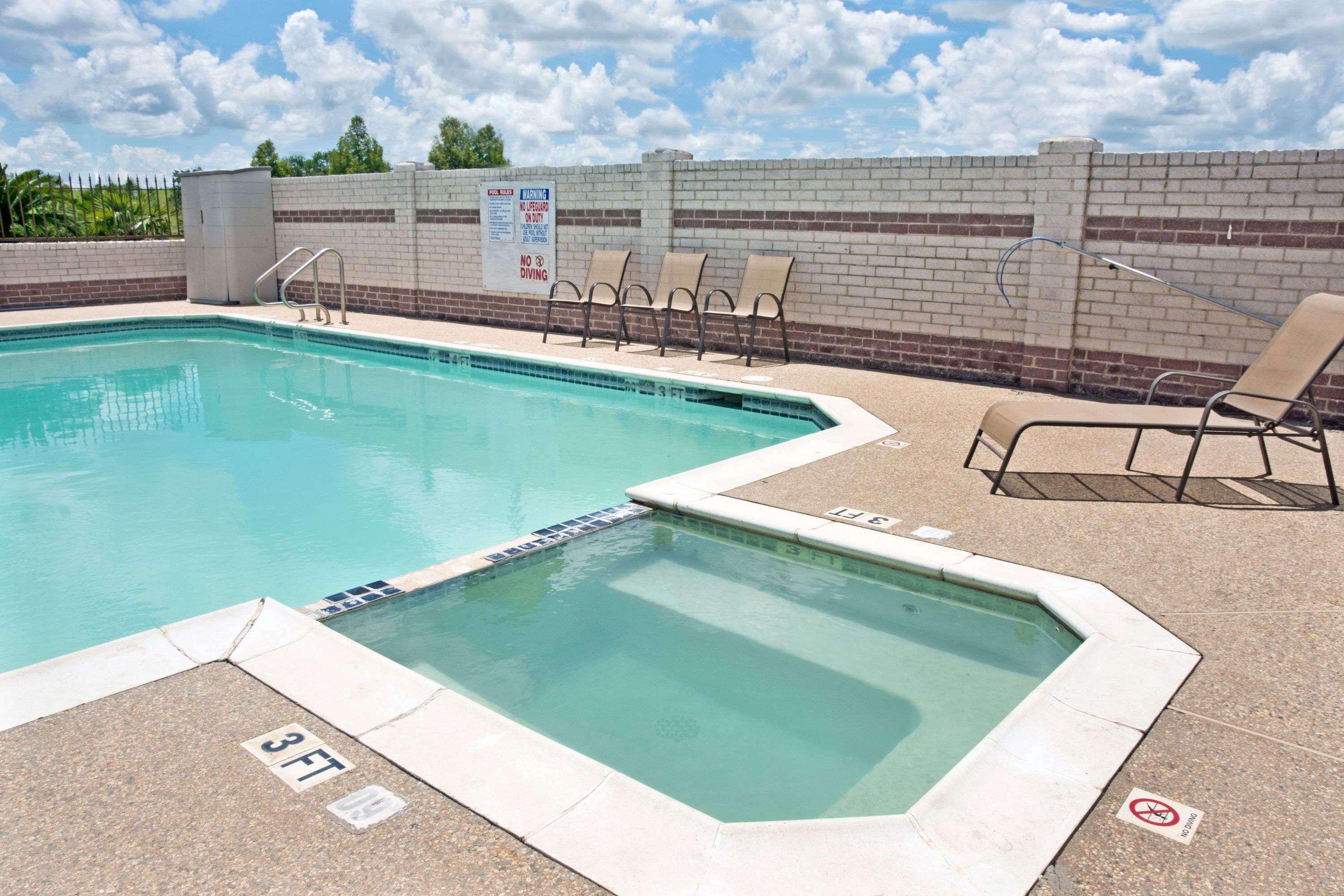 Days Inn By Wyndham El Campo Tx Esterno foto