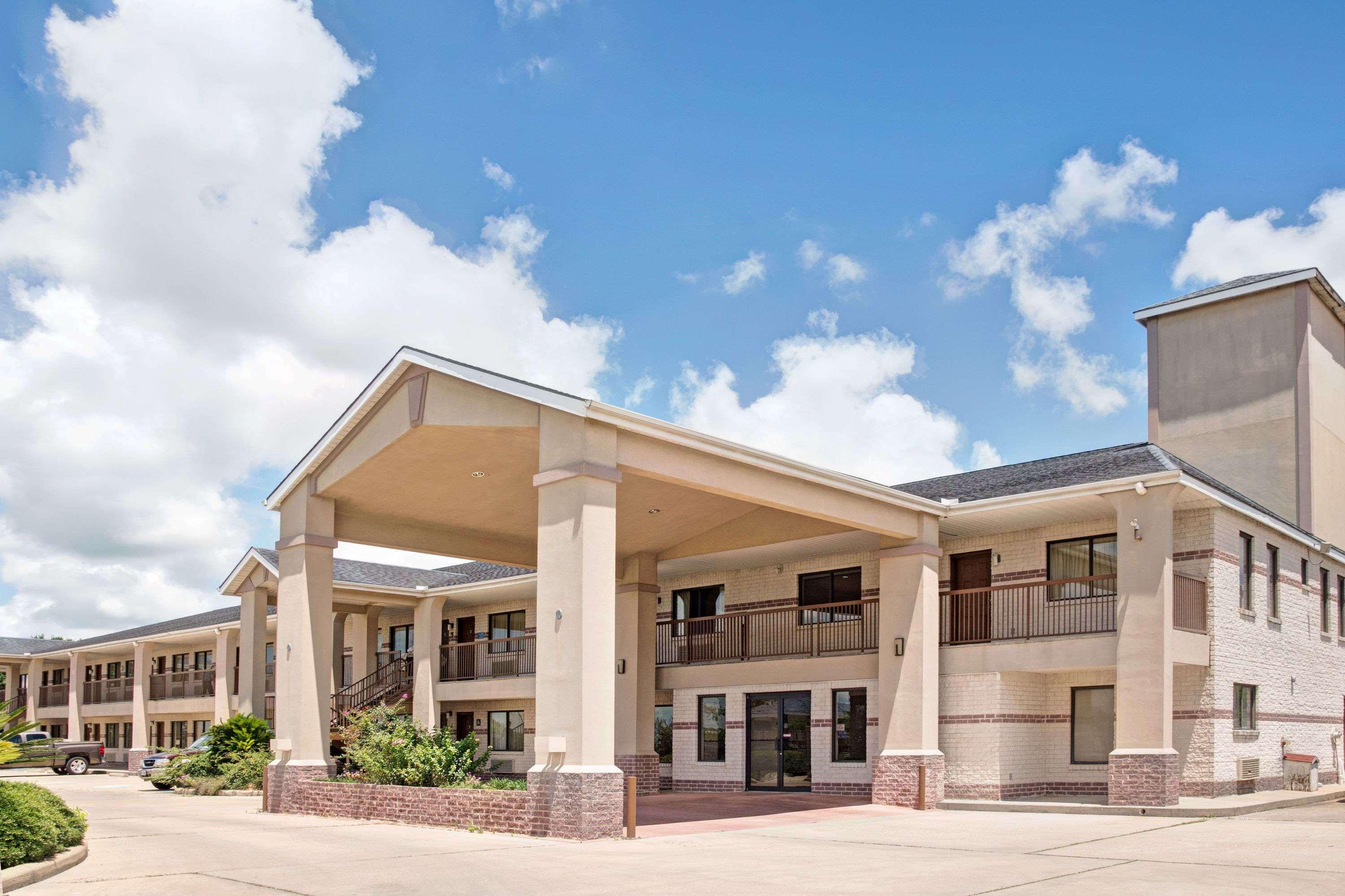 Days Inn By Wyndham El Campo Tx Esterno foto